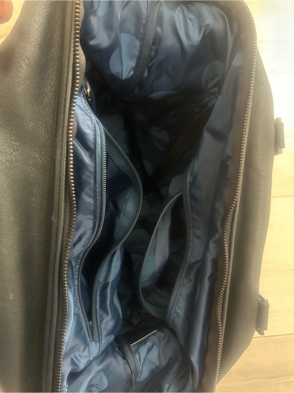 Longchamp Black Vintage Leather Bag Excellent Condition. - Picture 14 of 15